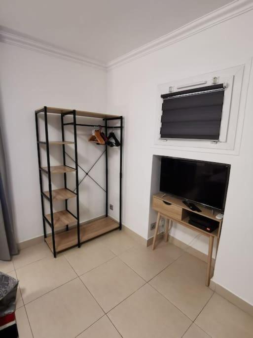Appartement Grand Studio, Parking Prive, Cuisine Separee Cannes